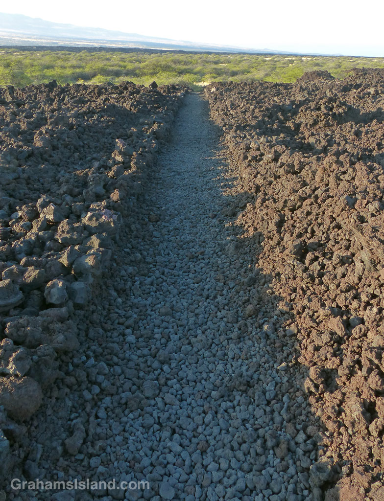 The King's Trail makes a straight shot to the south of Keawaiki.