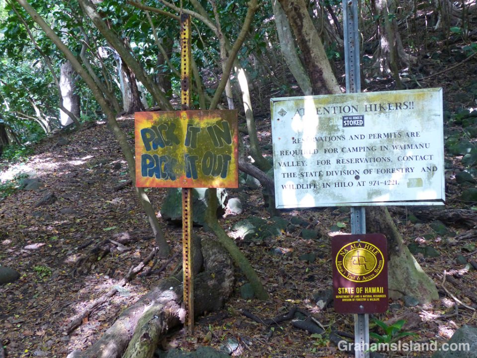 Words of wisdom and instructions for hikers at the start of the Muliwai Trail in Waipi’o Valley.