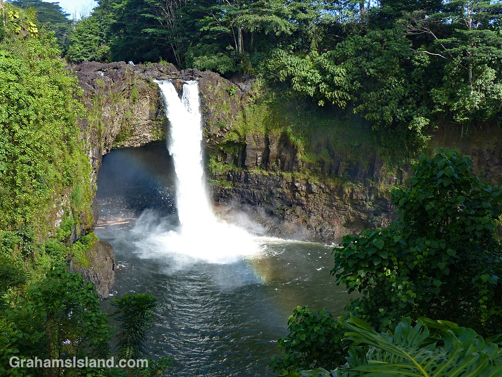 Rainbow Falls and rainbow