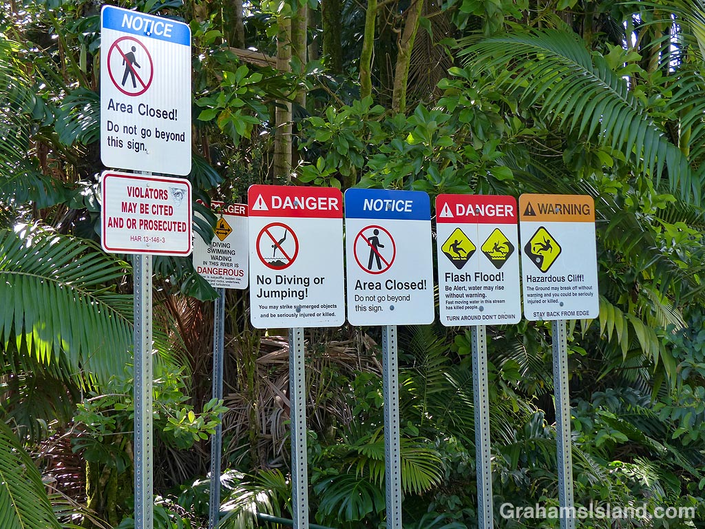 Signs-Boiling Pots dangers