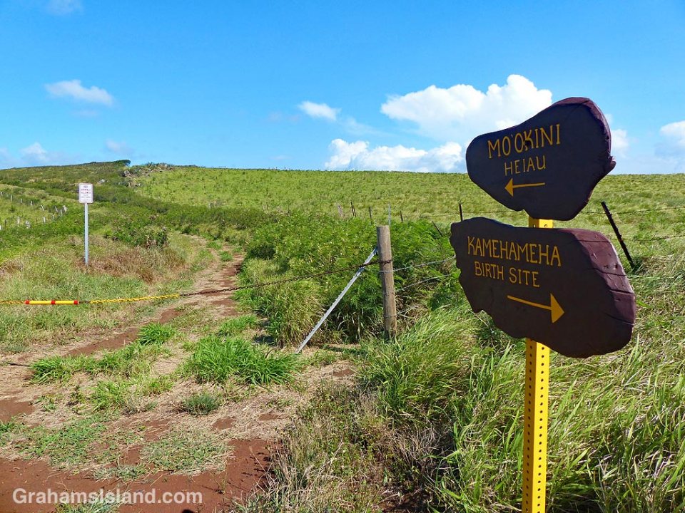 Signs-Mo'okini Heiau