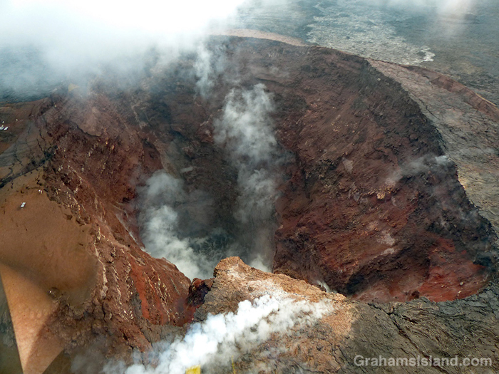 Pu'u O'o vent and steam