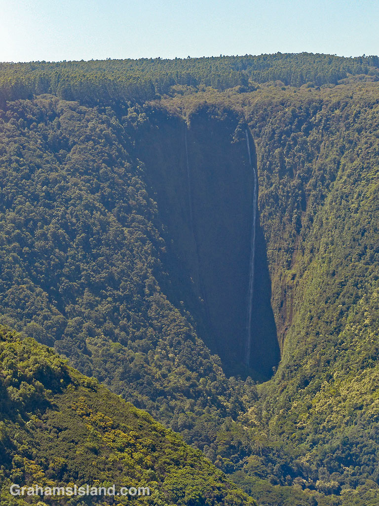Waipio Hi'ilawe Falls
