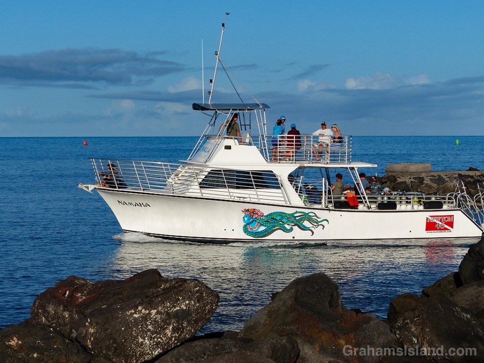 Kohala Divers boat