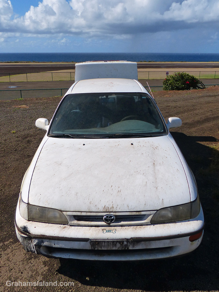 An abandoned car in Hawaii