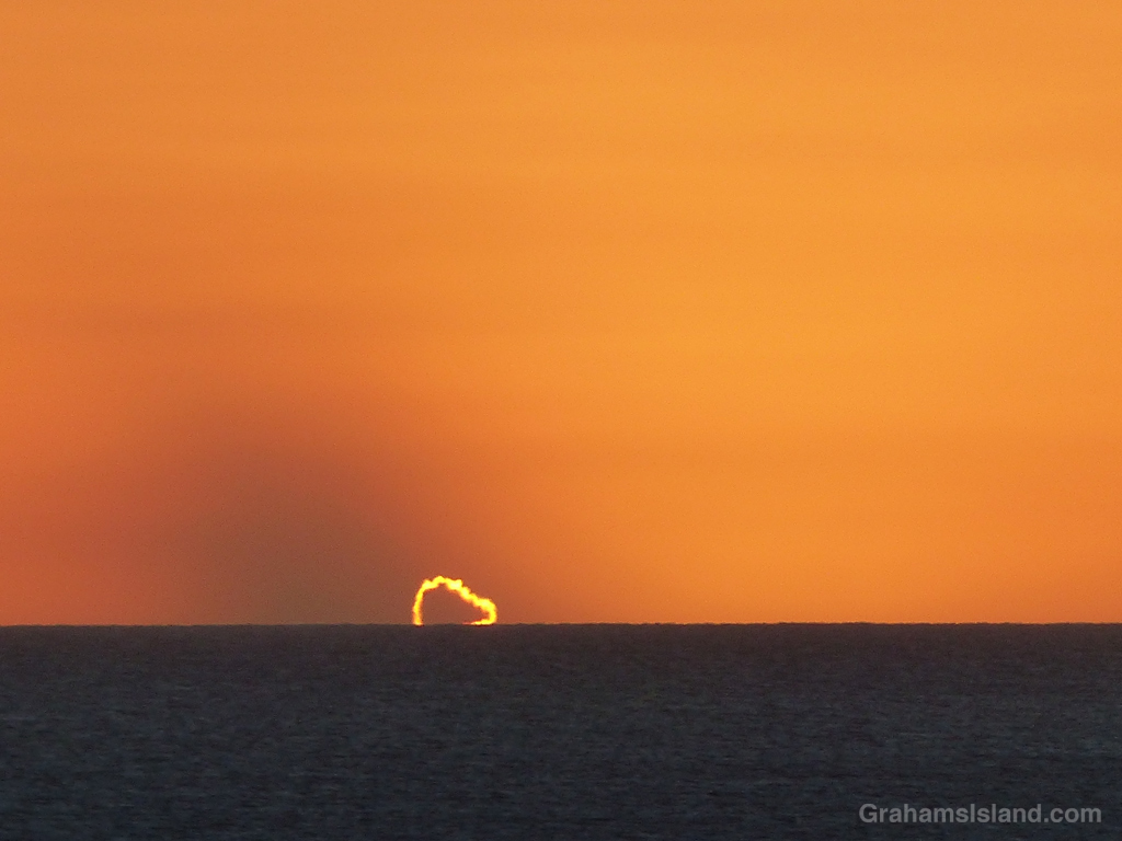 Something seen just after sunset in Hawaii