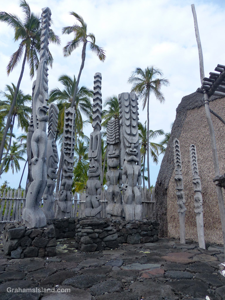 Ki'i at Pu'uhonua o Hōnaunau National Historical Park in Hawaii