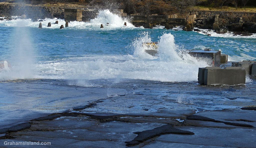 High surf at Mahukona Hawaii