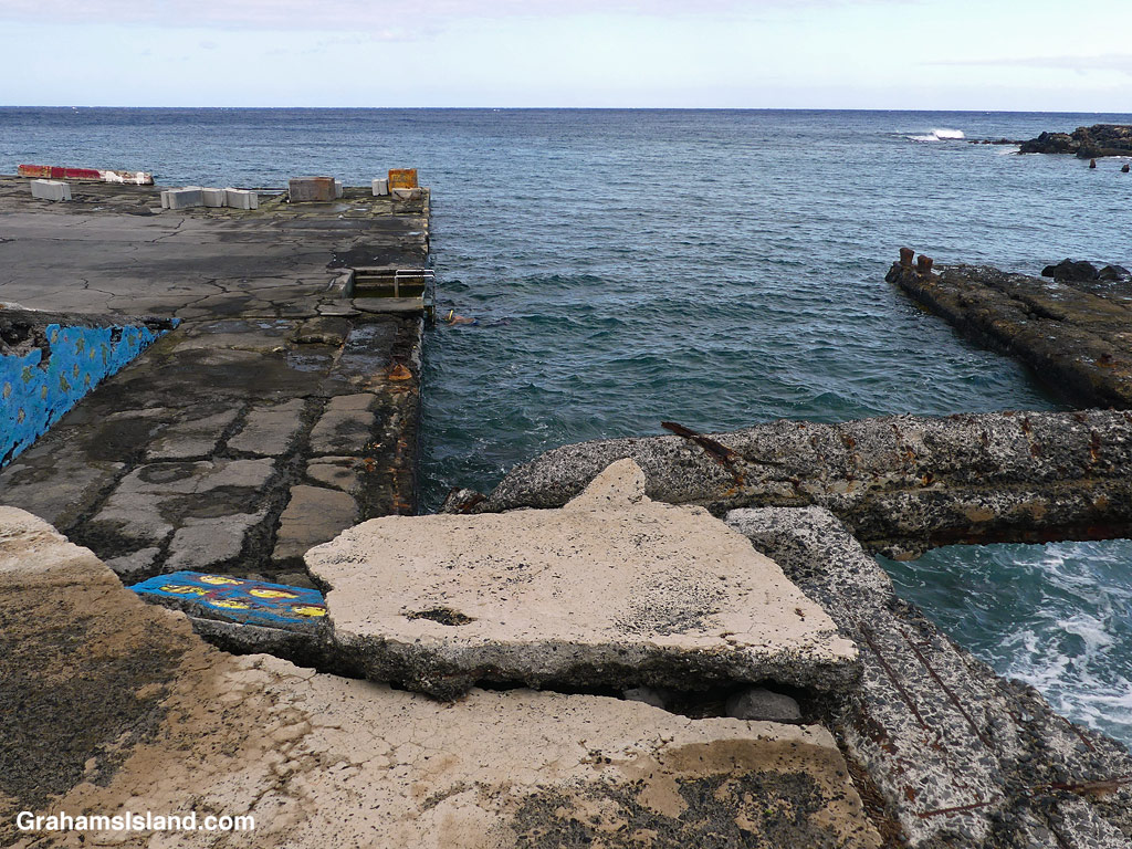 The swimming entry at Mahukona Hawaii