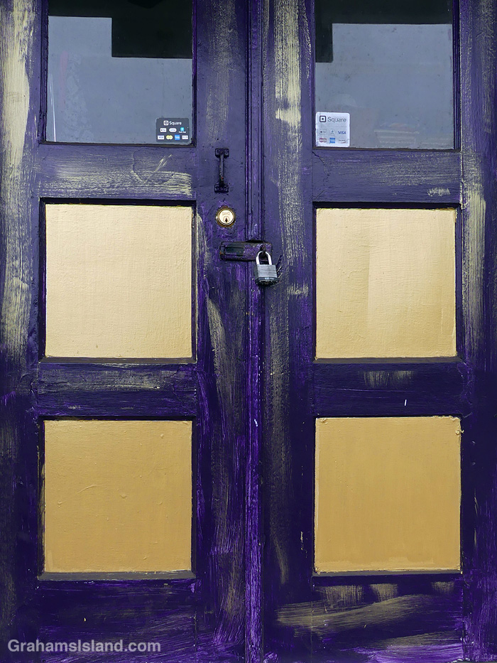 A store door in Hawi, Hawai