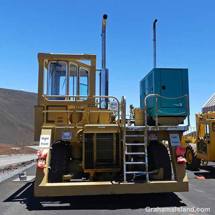 The machine used to move dishes of the Smithsonian Submillimeter Array on Mauna Kea, Hawaii