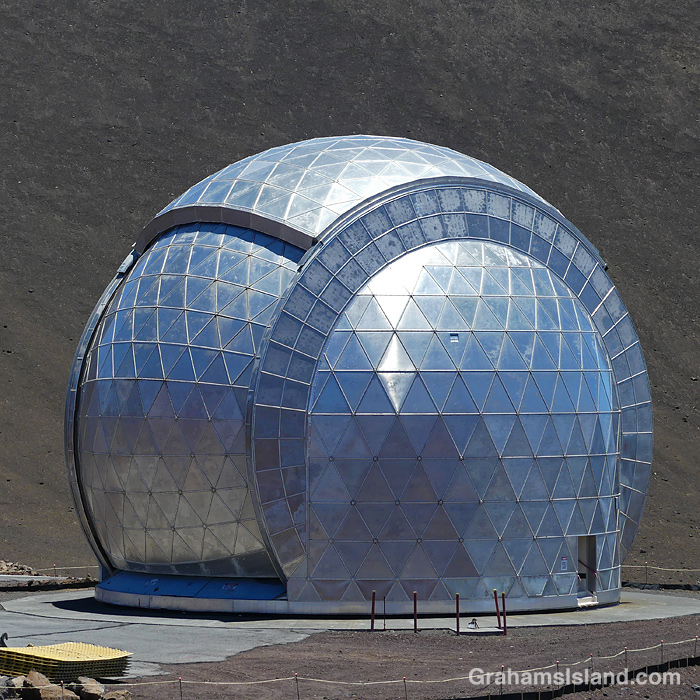 The Caltech Submilimeter Observatory on Mauna Kea, Hawaii, shortly before the dome was removed.