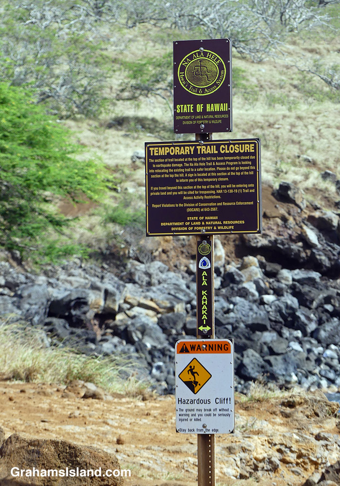 A trail closure sign in Hawaii