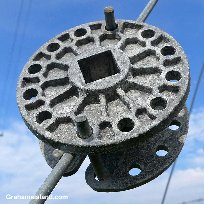 Wire tensioner | Graham's Island