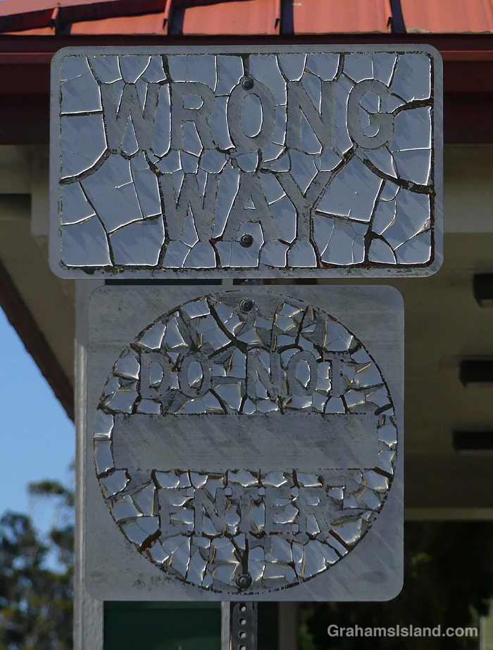 A fading sign in Hawaii