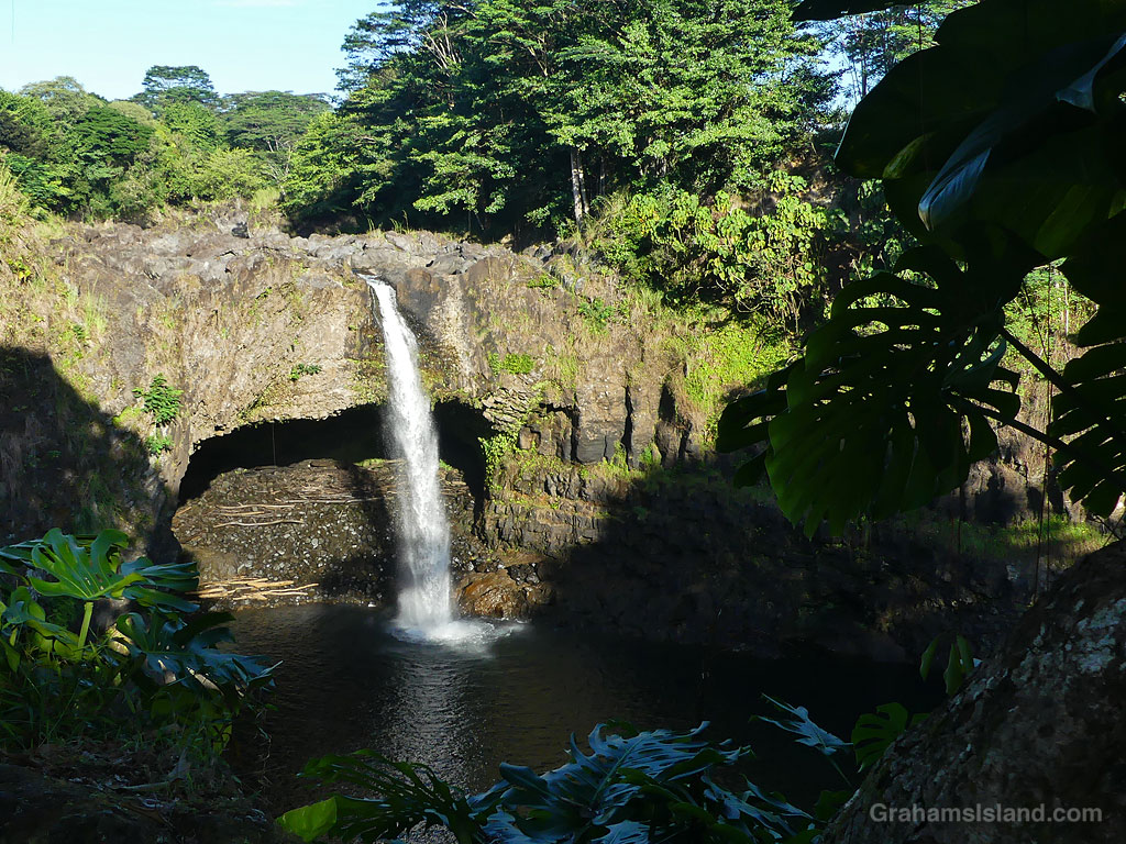 A view of Rainbow Falls at HIlo, Hawaii