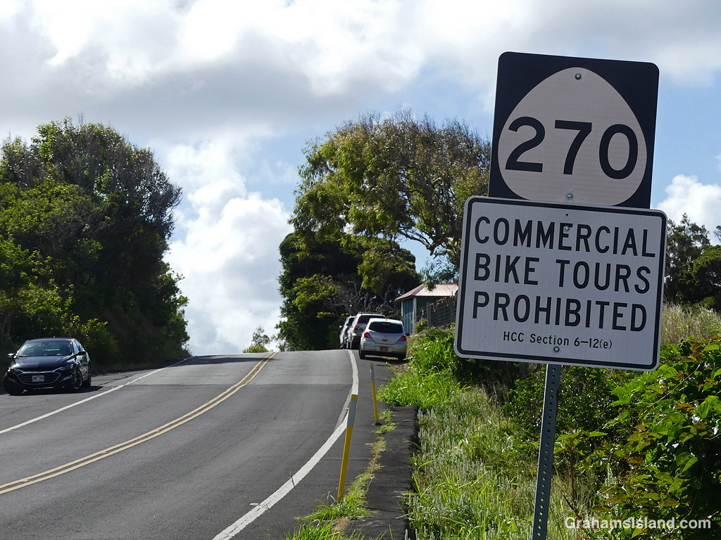 A sign alongside the road at Pololu, Hawaii