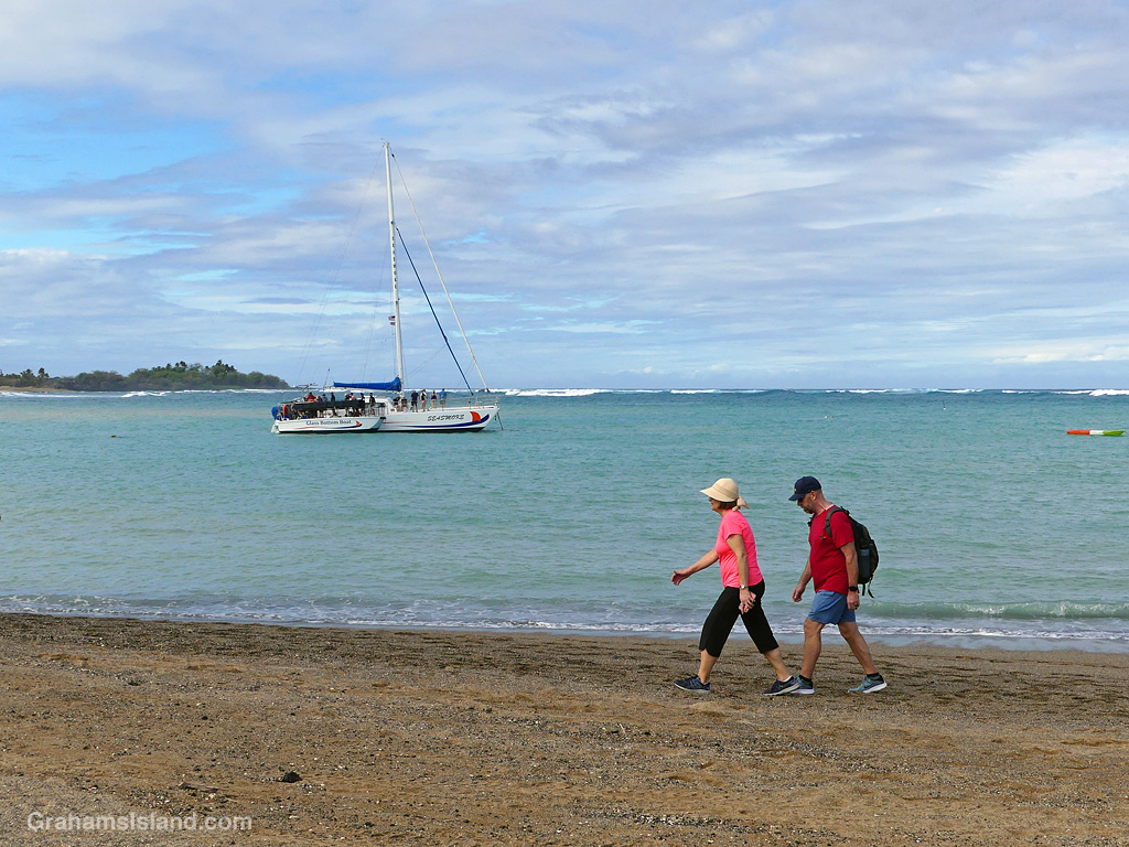 A view of ʻAnaehoʻomalu Bay in Hawaii