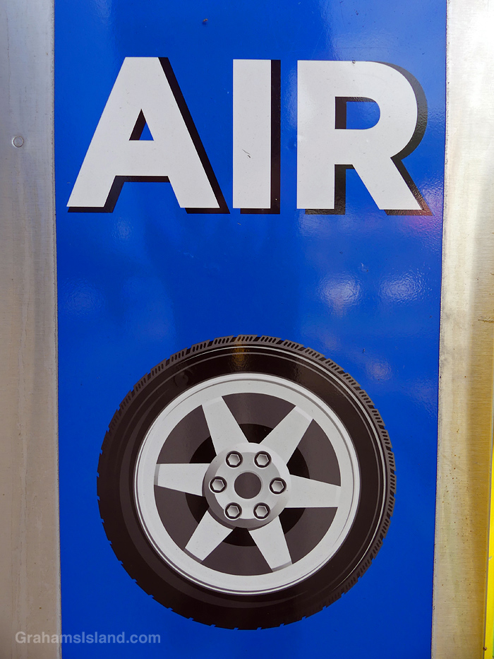 A sign on a tire inflation station in Hawaii