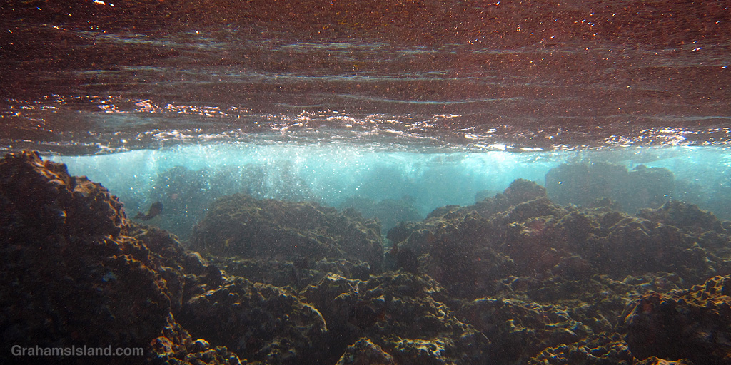 Turbulence in the waters off Hawaii