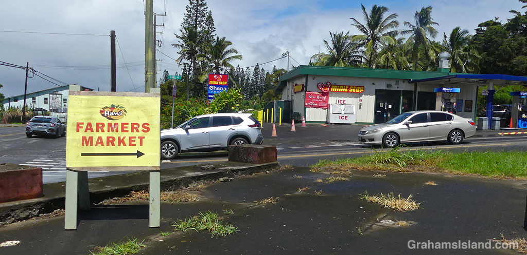 A sign for the Farmers Market in Hawi, Hawaii