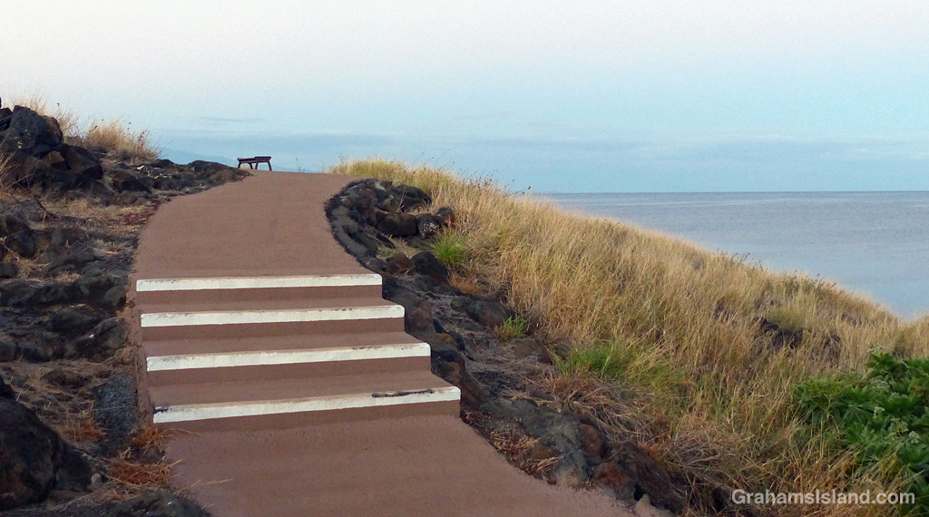 A path with steps going at Pu'ukohola, Hawaii